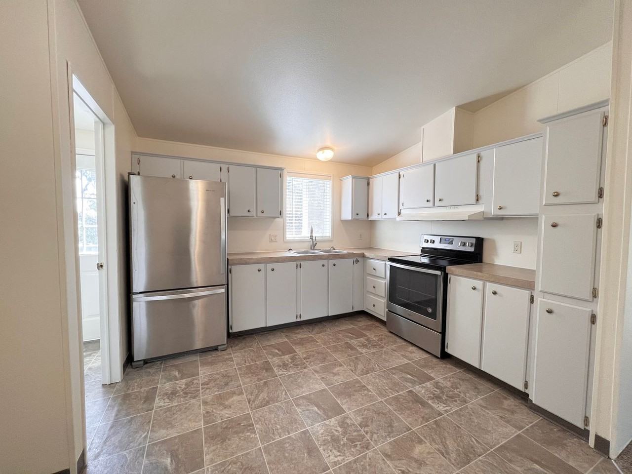 65280 76th St - Photo 3 of 24