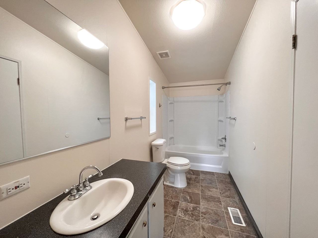 65280 76th St - Photo 4 of 24