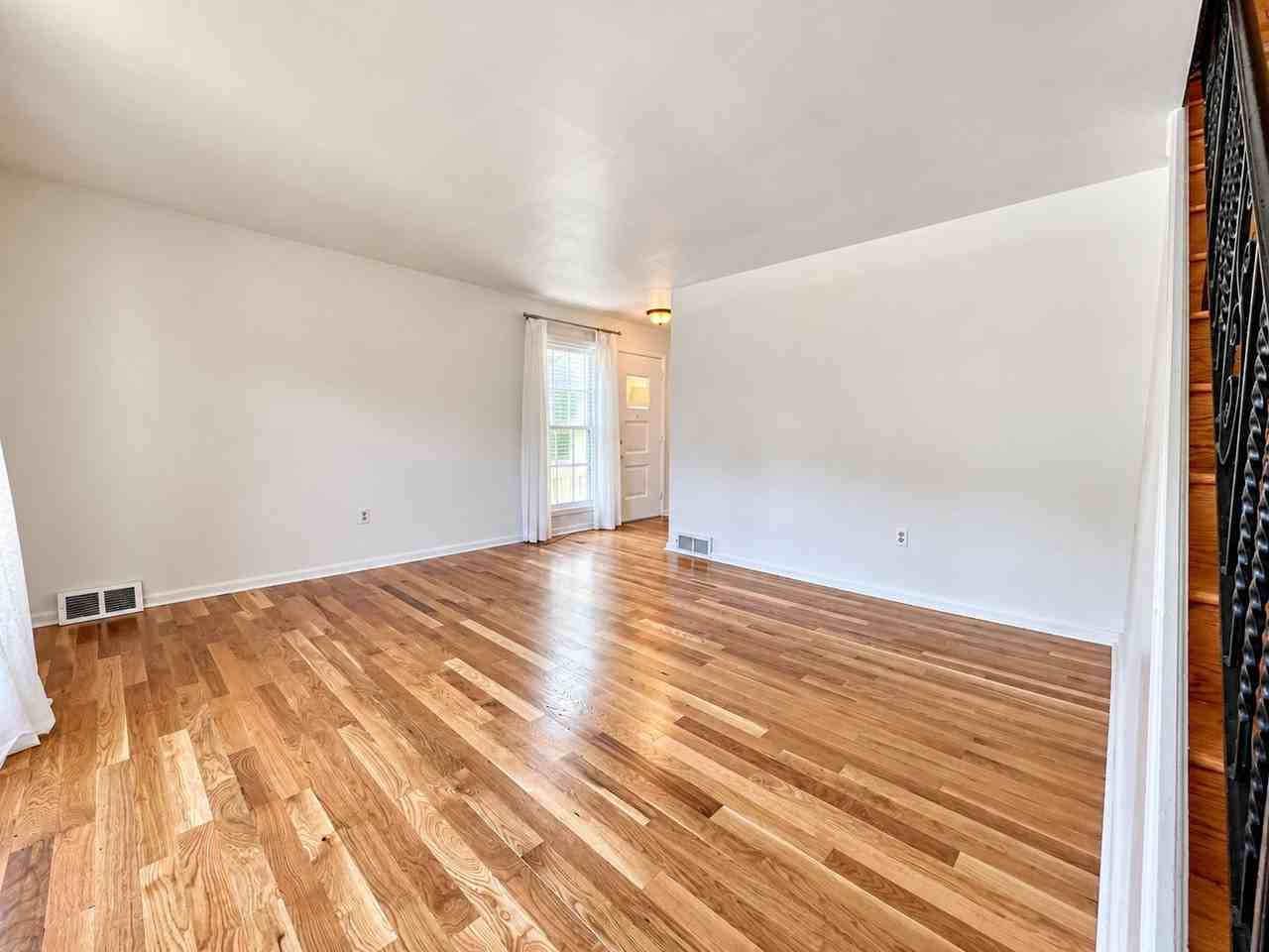 238 Bailey Rd - Photo 4 of 34