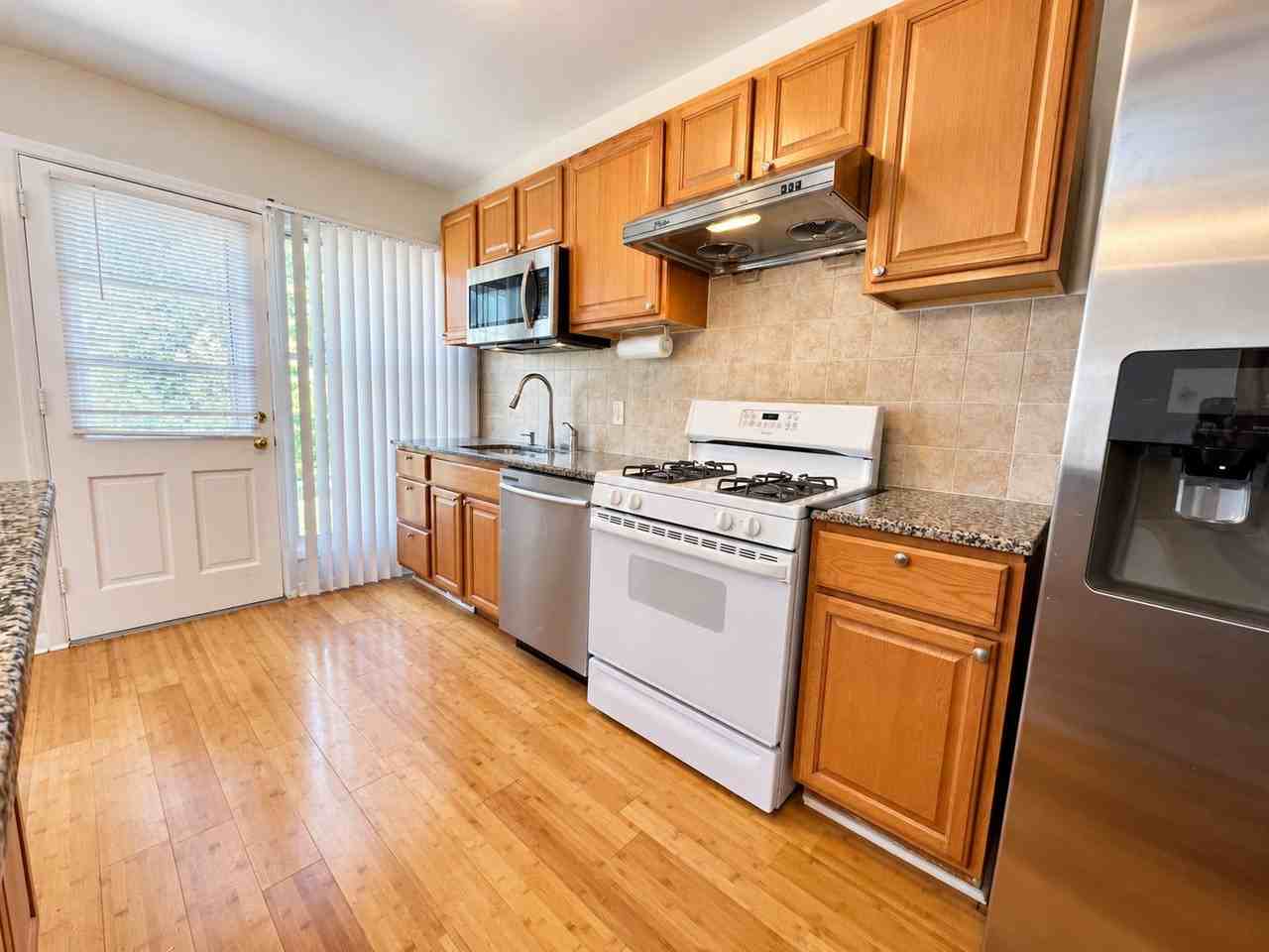 238 Bailey Rd - Photo 6 of 34