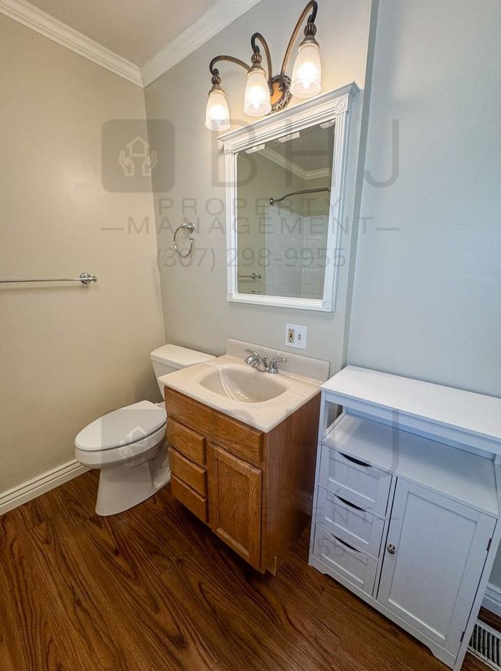 1241 Spaulding St - Photo 7 of 28