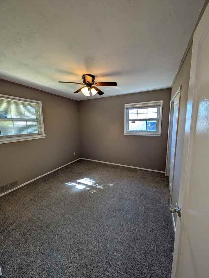 5373 Pickford Dr - Photo 6 of 15