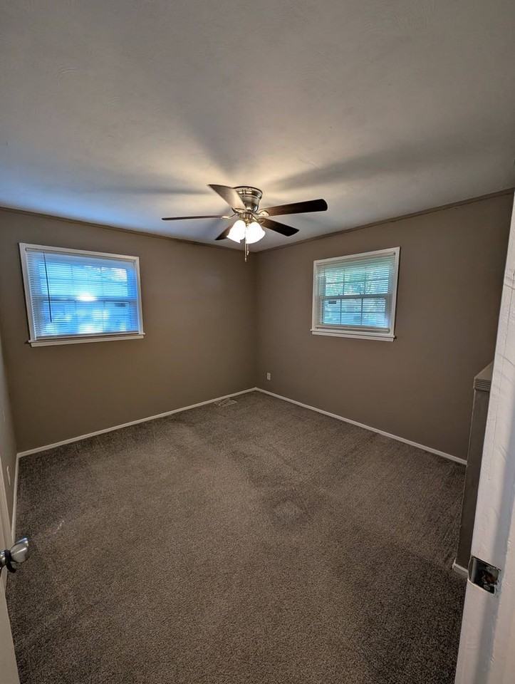 5373 Pickford Dr - Photo 7 of 15