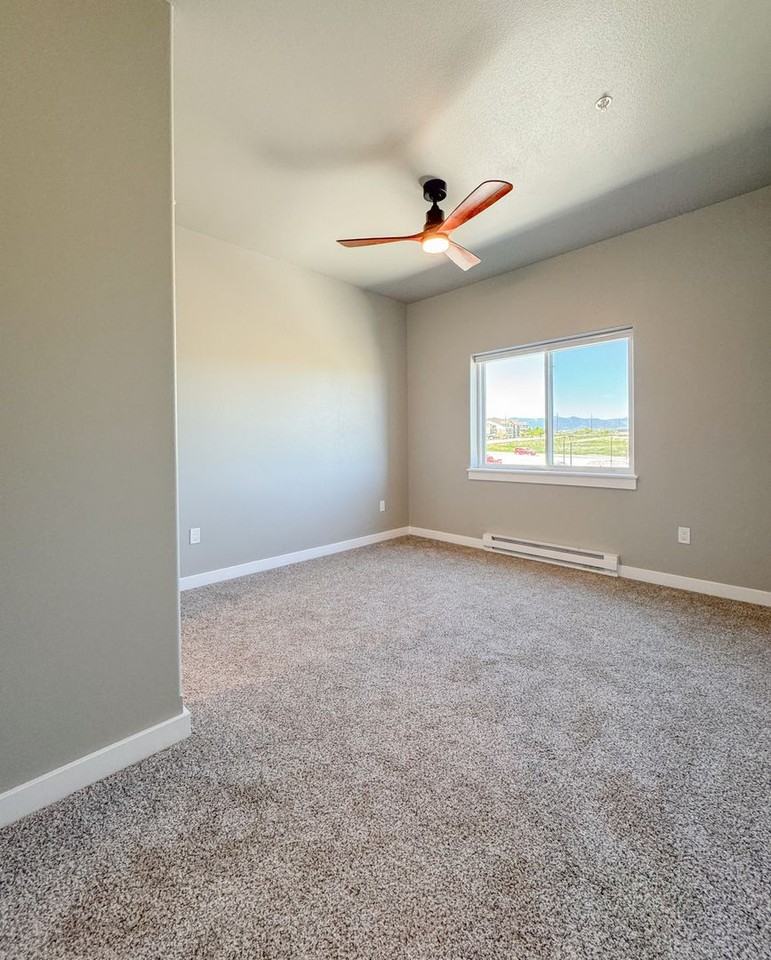 941 Covey Run Rd #213 - Photo 2 of 20