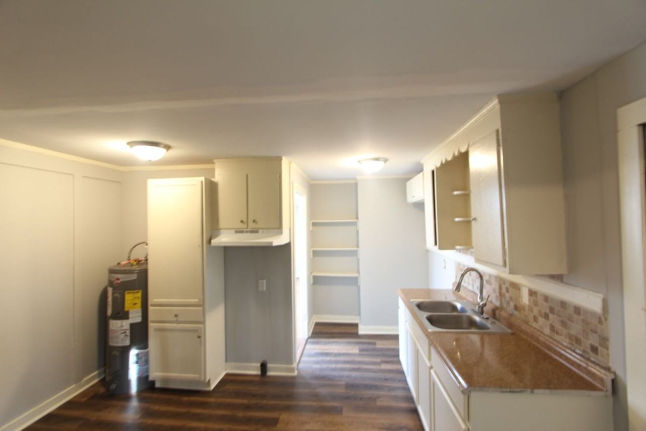 1705 2nd Ct W - Photo 6 of 13