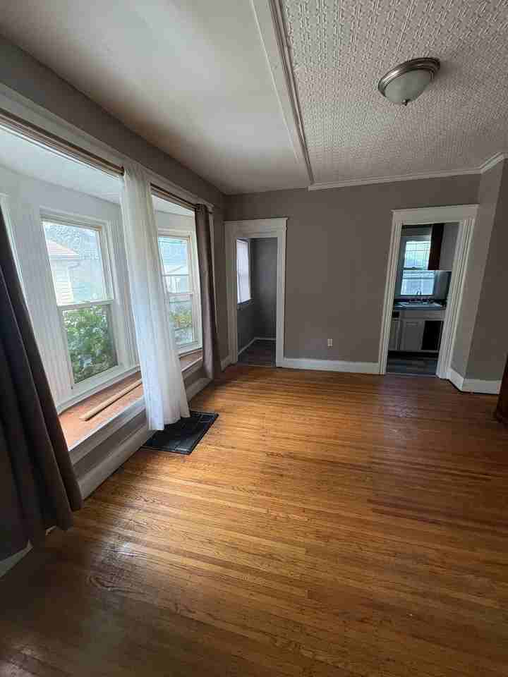 354 Avenue D - Photo 4 of 15
