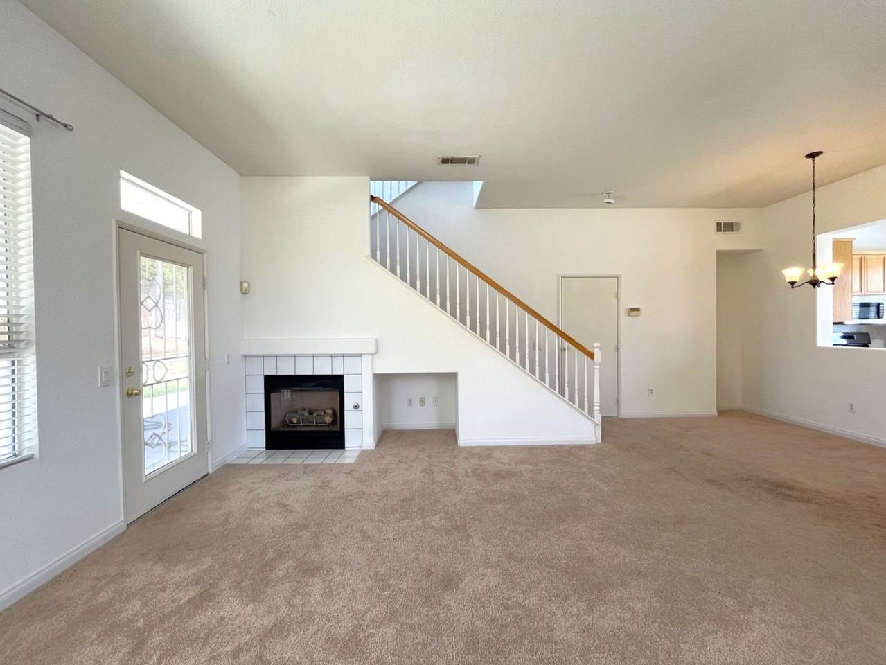2301 Dorado St - Photo 7 of 30