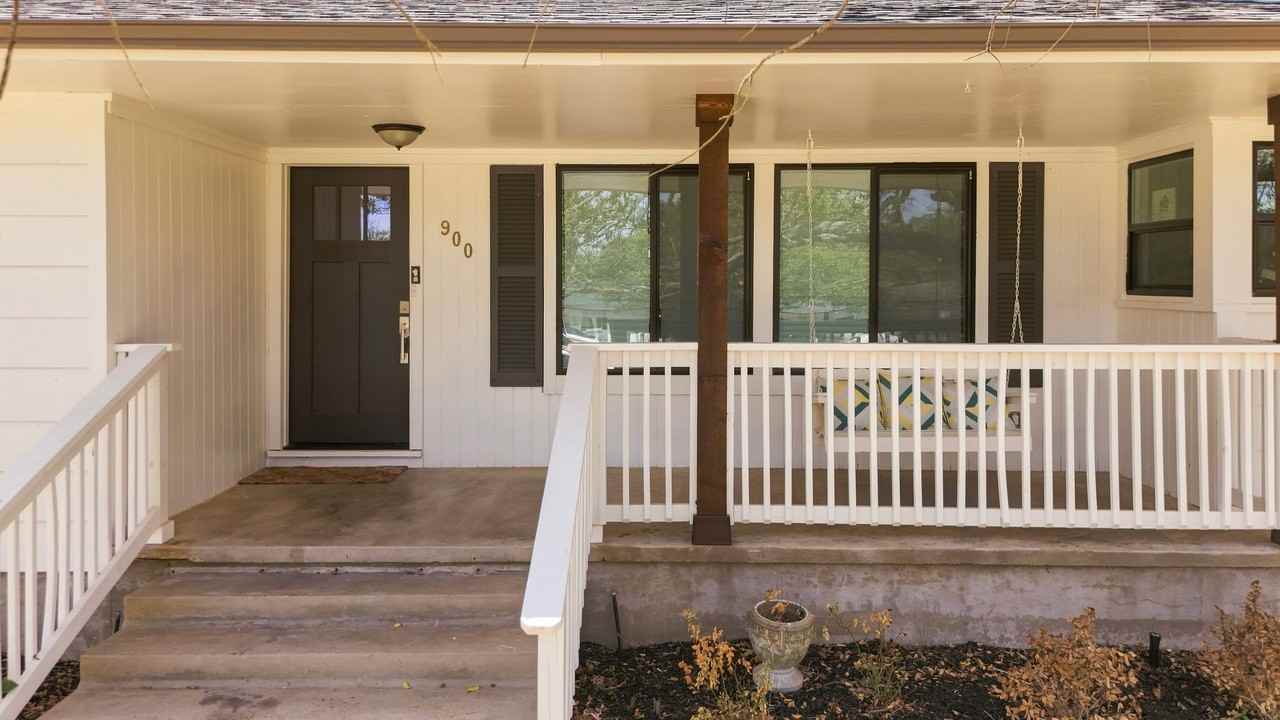 900 Winding Rd - Photo 5 of 31