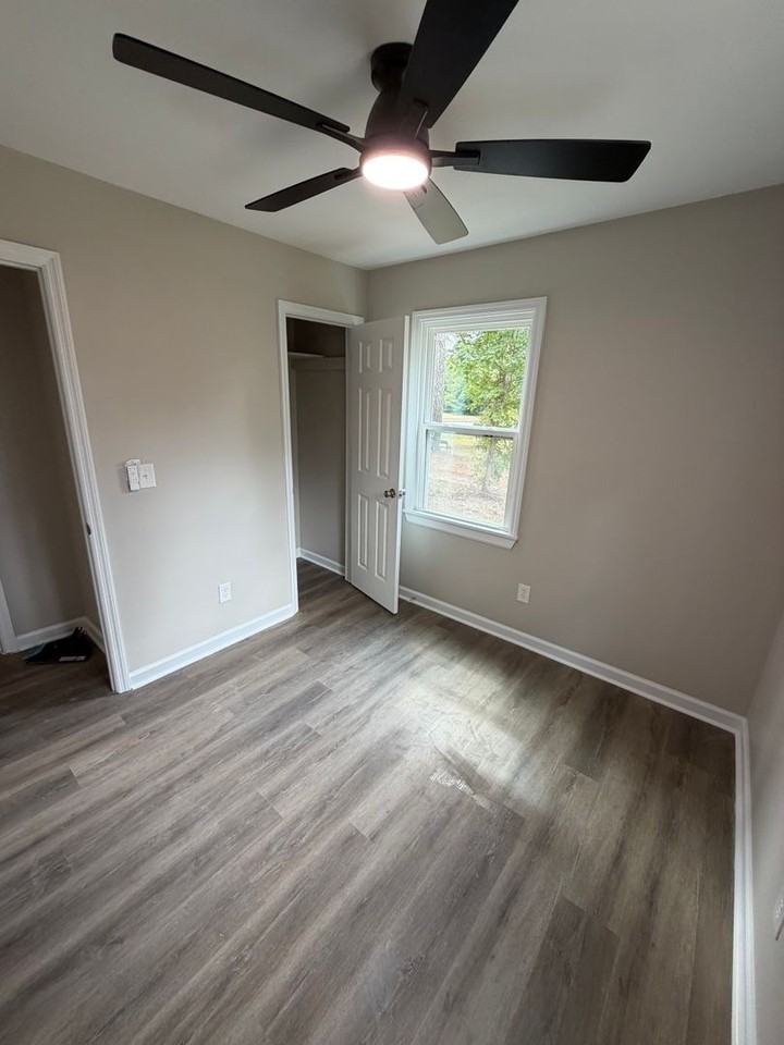 524 Guill St - Photo 5 of 12