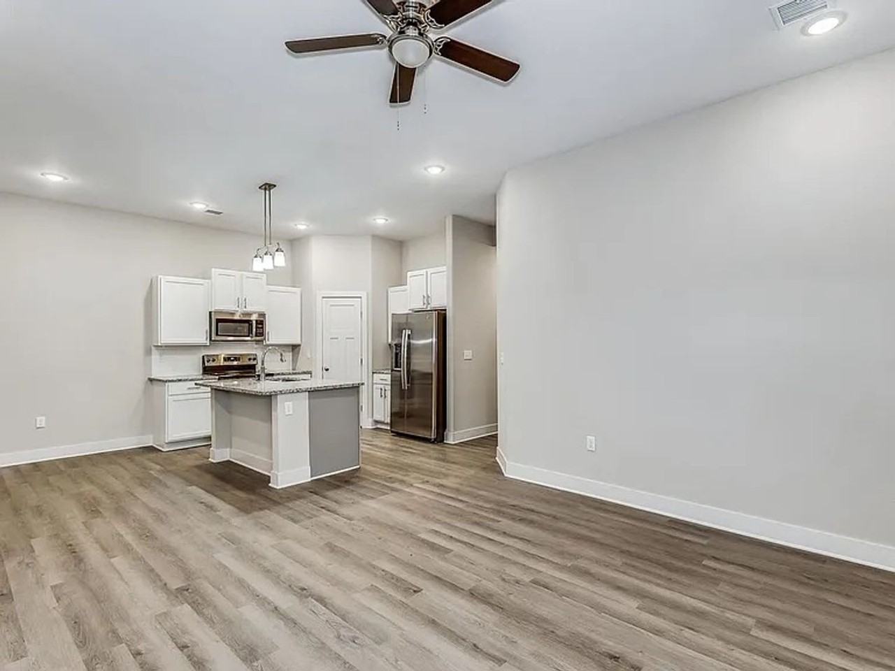 3604 W 45th St S - Photo 4 of 19