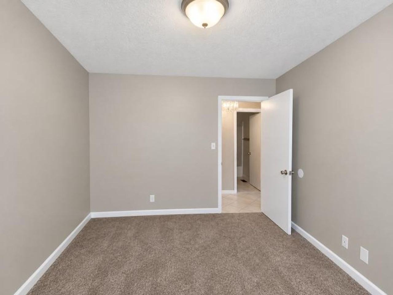 720 Ranch Hill Dr - Photo 7 of 15