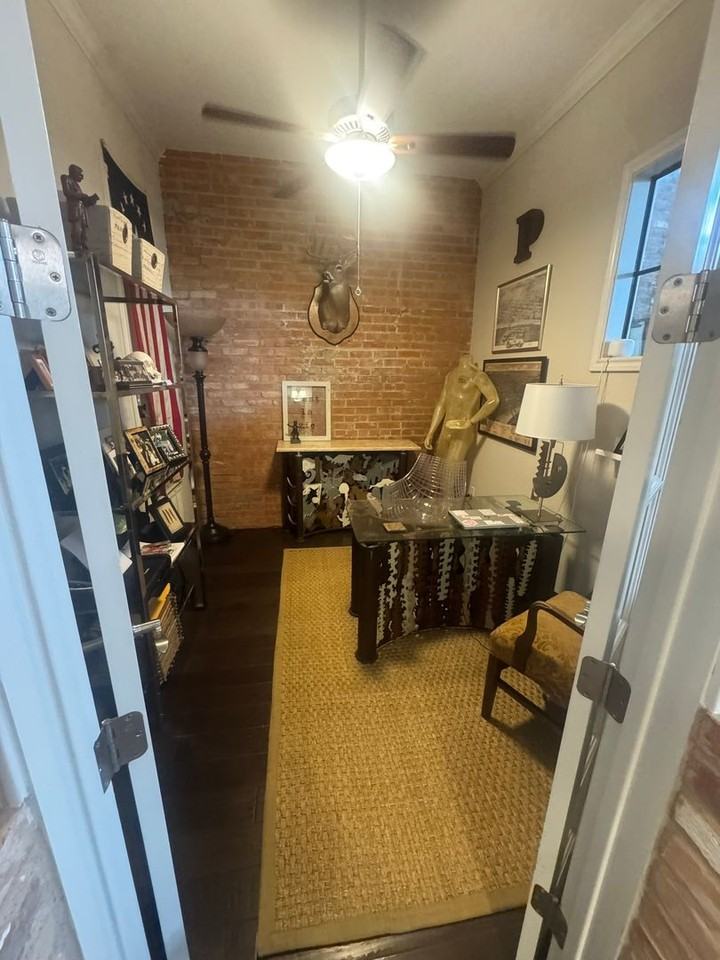 216 S 6th St - Photo 6 of 32