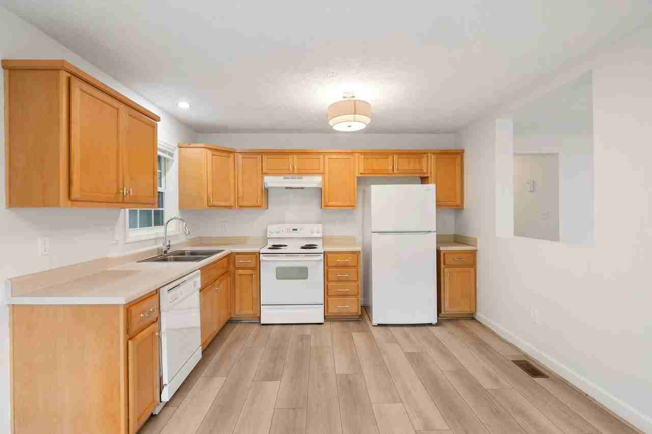 1420 E Lane St - Photo 6 of 26