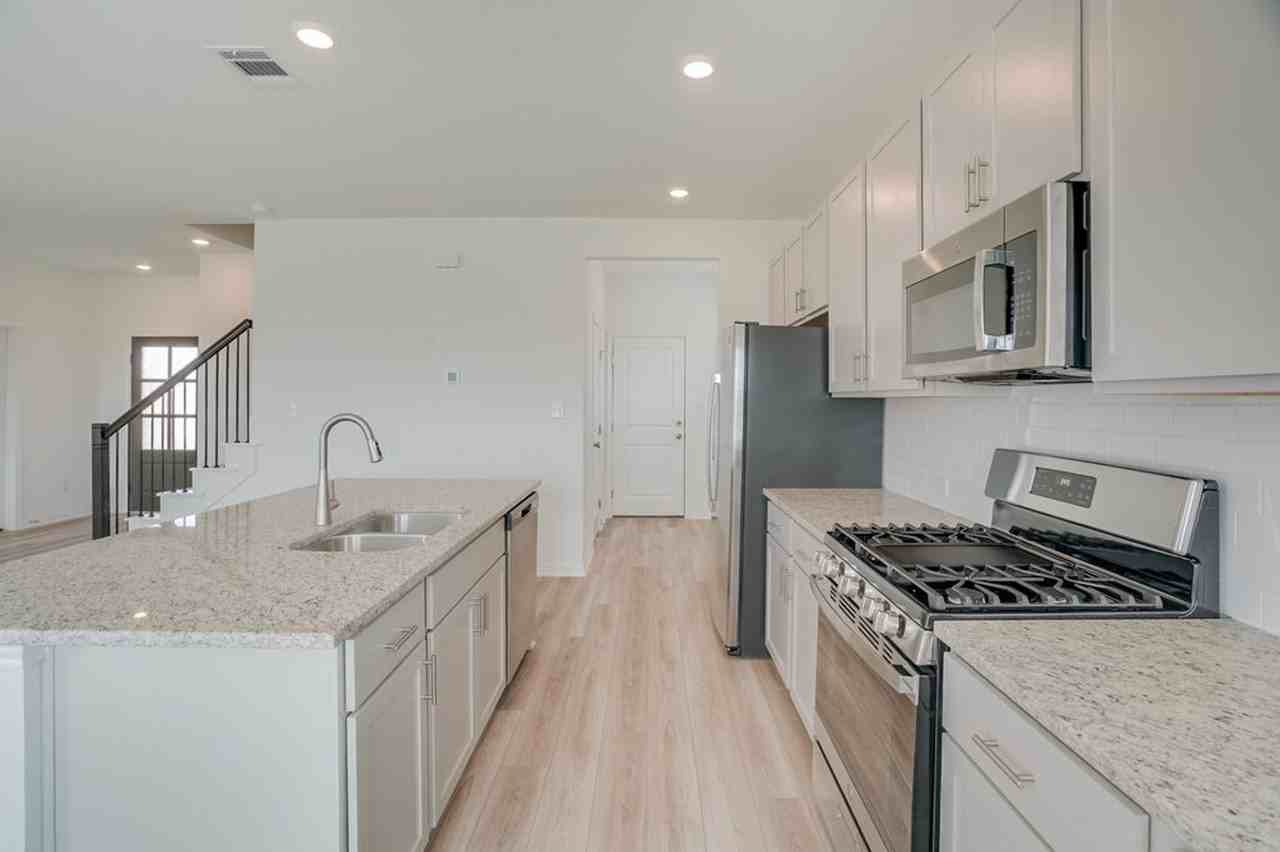 174 Bayou Mint Blvd - Photo 7 of 20