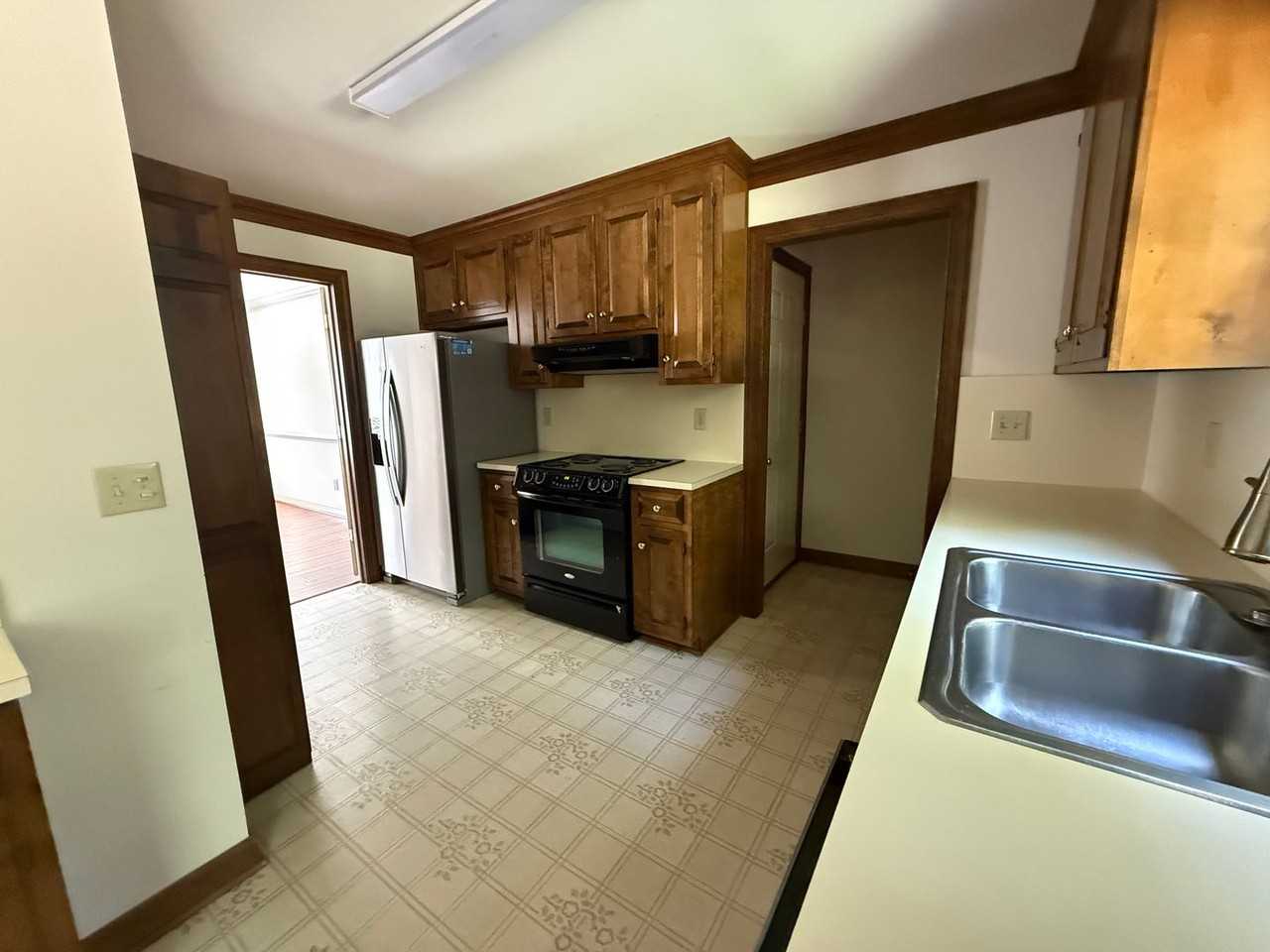 4761 Bristol Cir - Photo 2 of 13