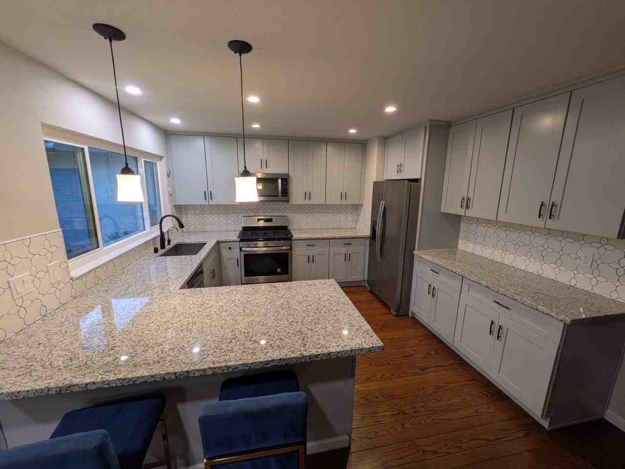 822 Weaver Ln - Photo 2 of 5