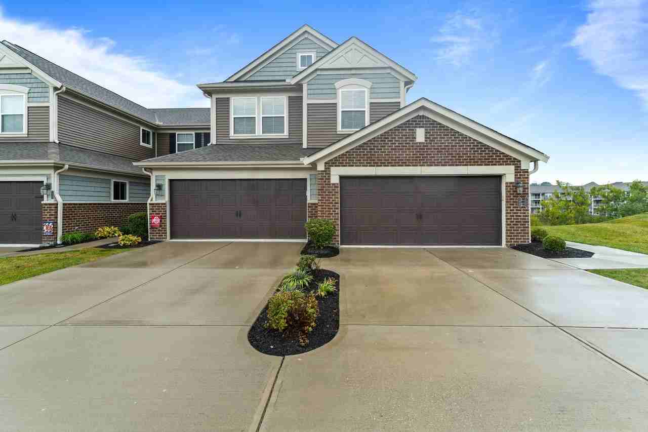 7555 Devonshire Dr - Photo 2 of 50