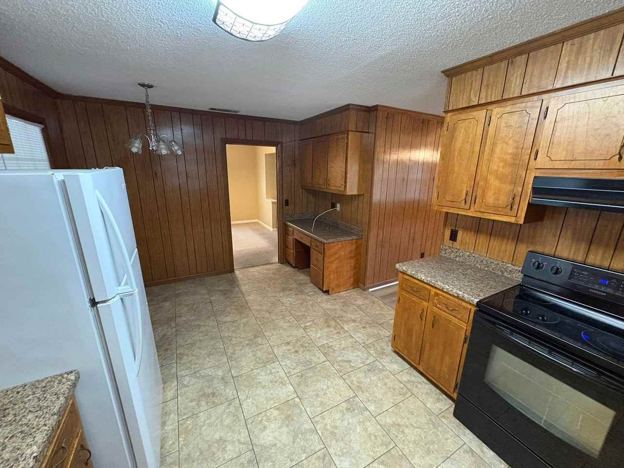 107 Teressa Dr - Photo 3 of 12