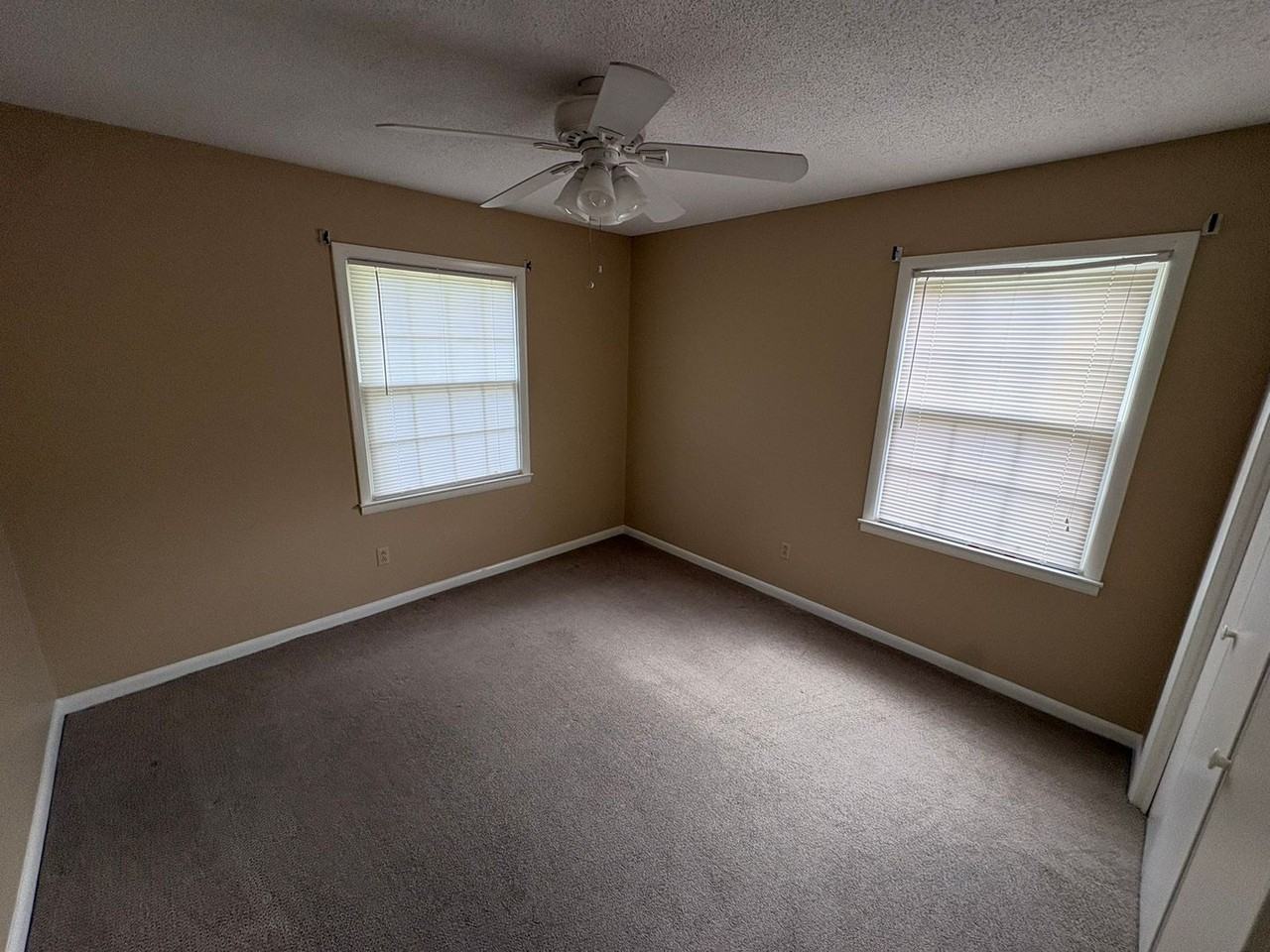 107 Teressa Dr - Photo 7 of 12