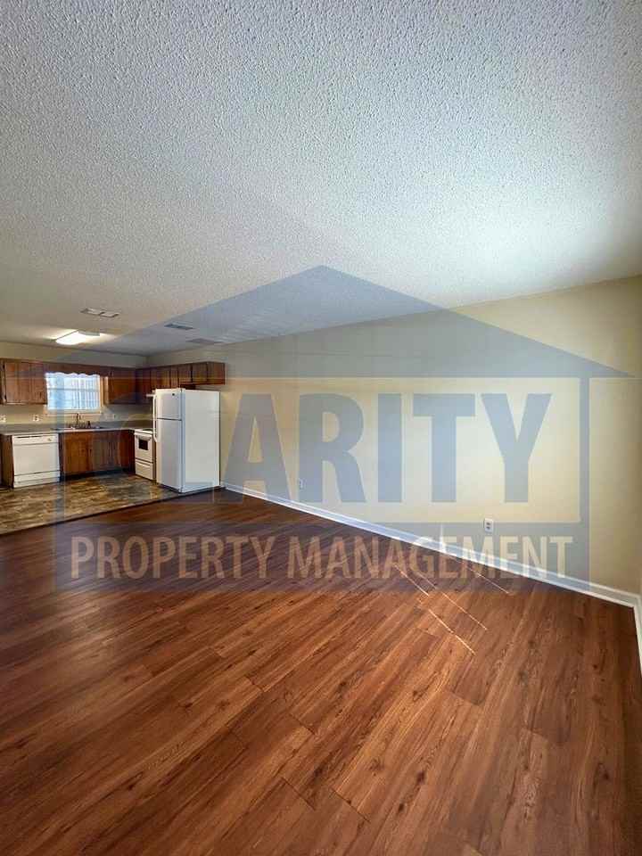 645 41st St Ne - Photo 4 of 15
