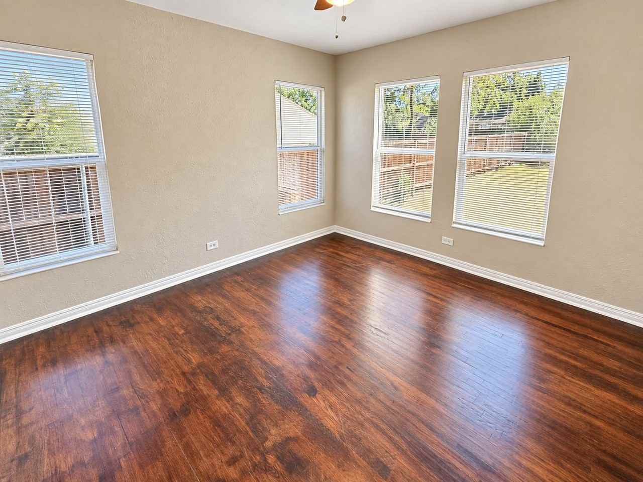 1514 Cedarcrest Dr - Photo 5 of 12