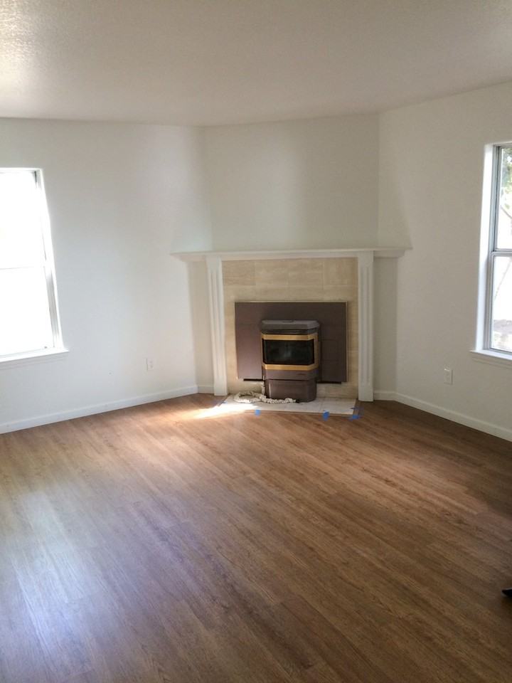 7715 Sinaloa Ave - Photo 2 of 13