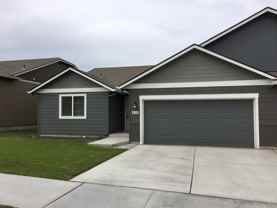 $1,795 / 3br - Photo 1 of 1