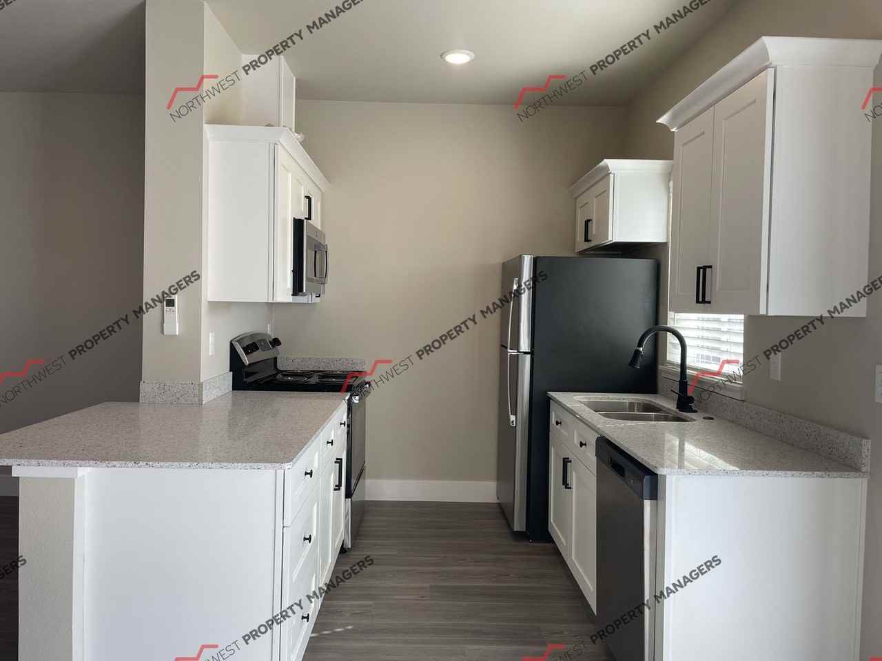 r45i Kennicott Villa - Photo 5 of 46