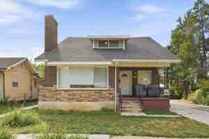 featured image of 2943 Porter Ave