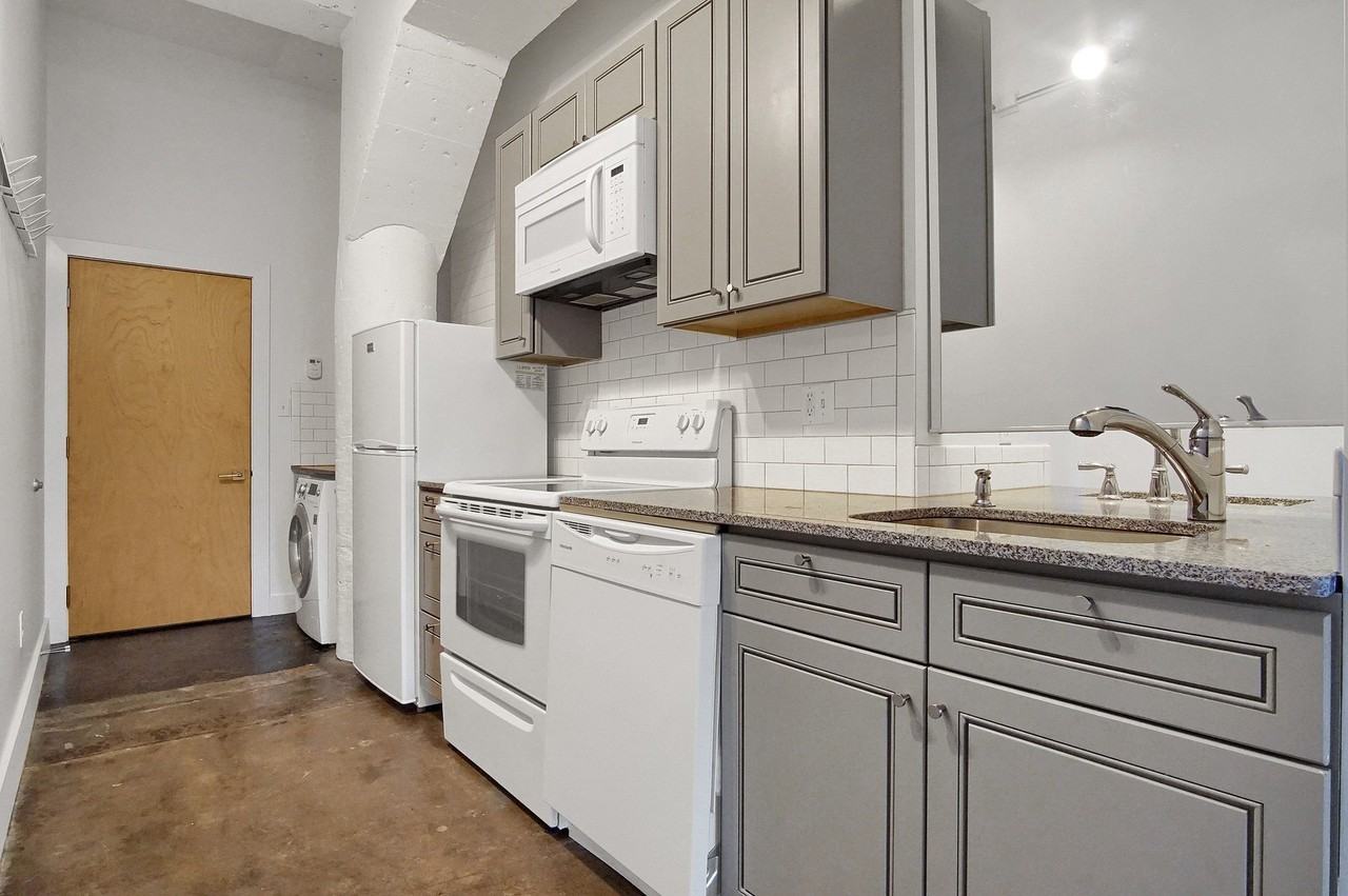 4901 Pernod Ave - Photo 2 of 11
