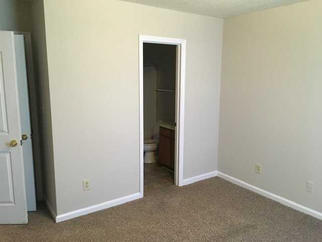 Hampton Meadows Apartments - Photo 6 of 10
