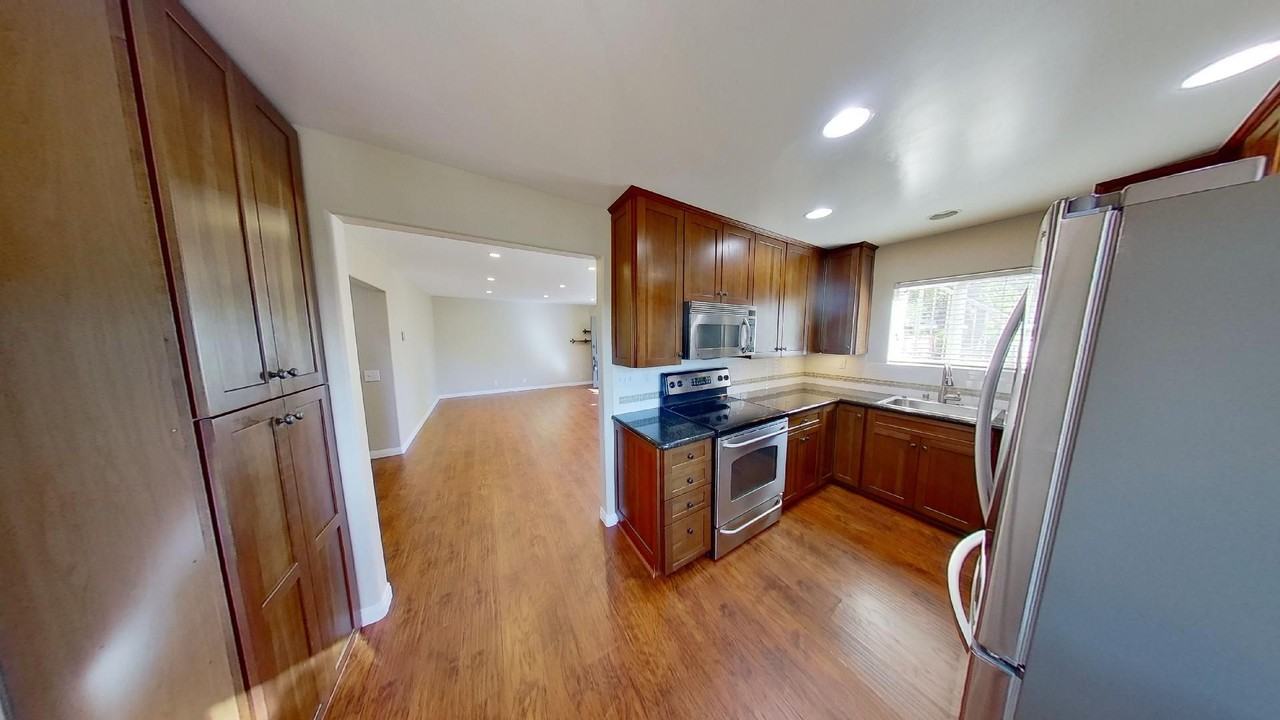 3914 Via Lucero - Photo 4 of 15