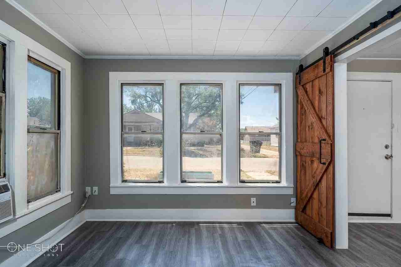 1126 N 11th St - Photo 5 of 18