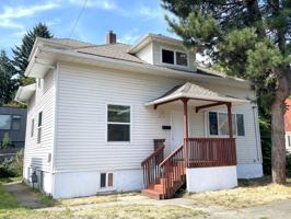 featured image of 4713 N Commercial Ave