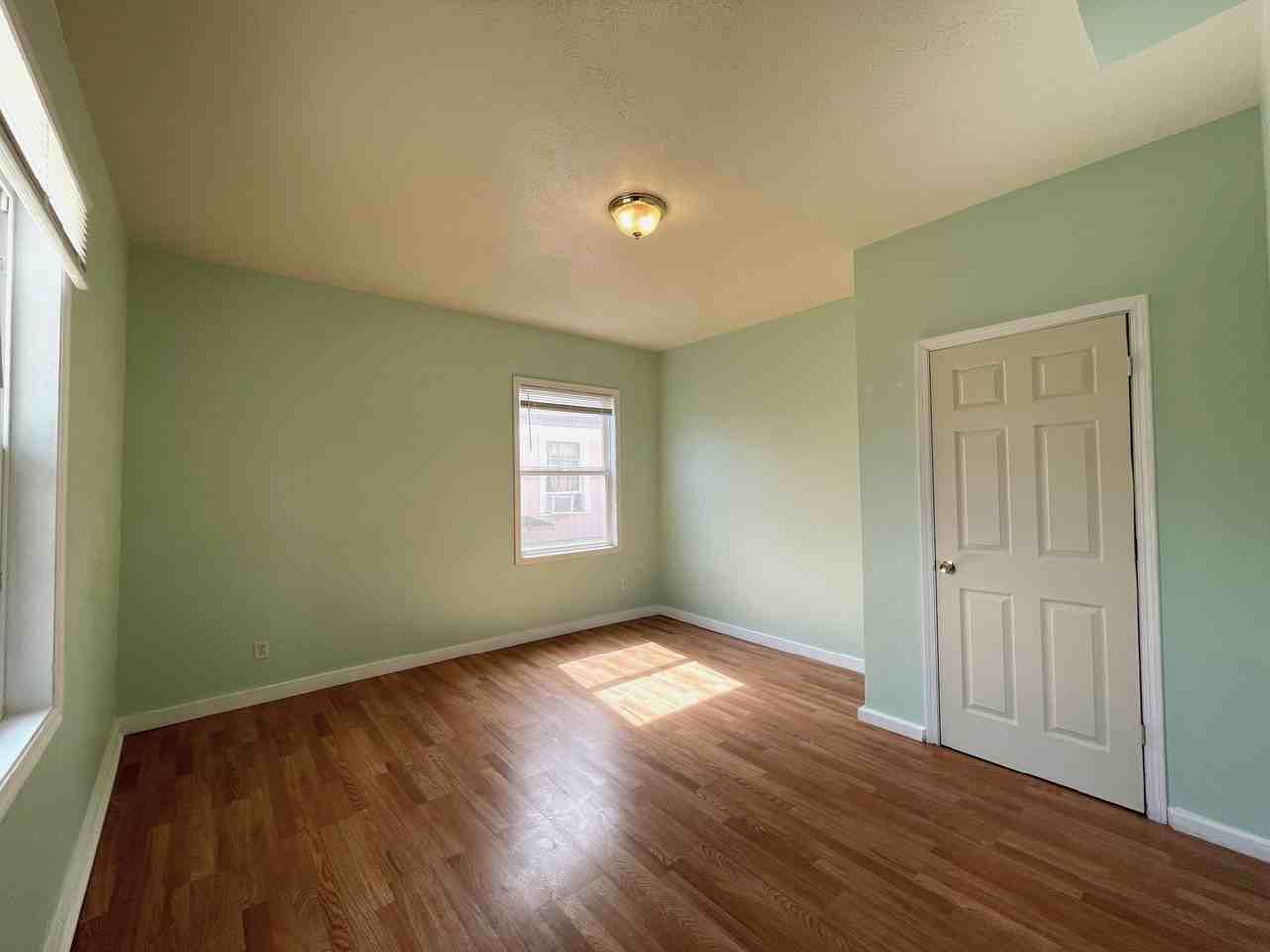 4713 N Commercial Ave - Photo 7 of 25