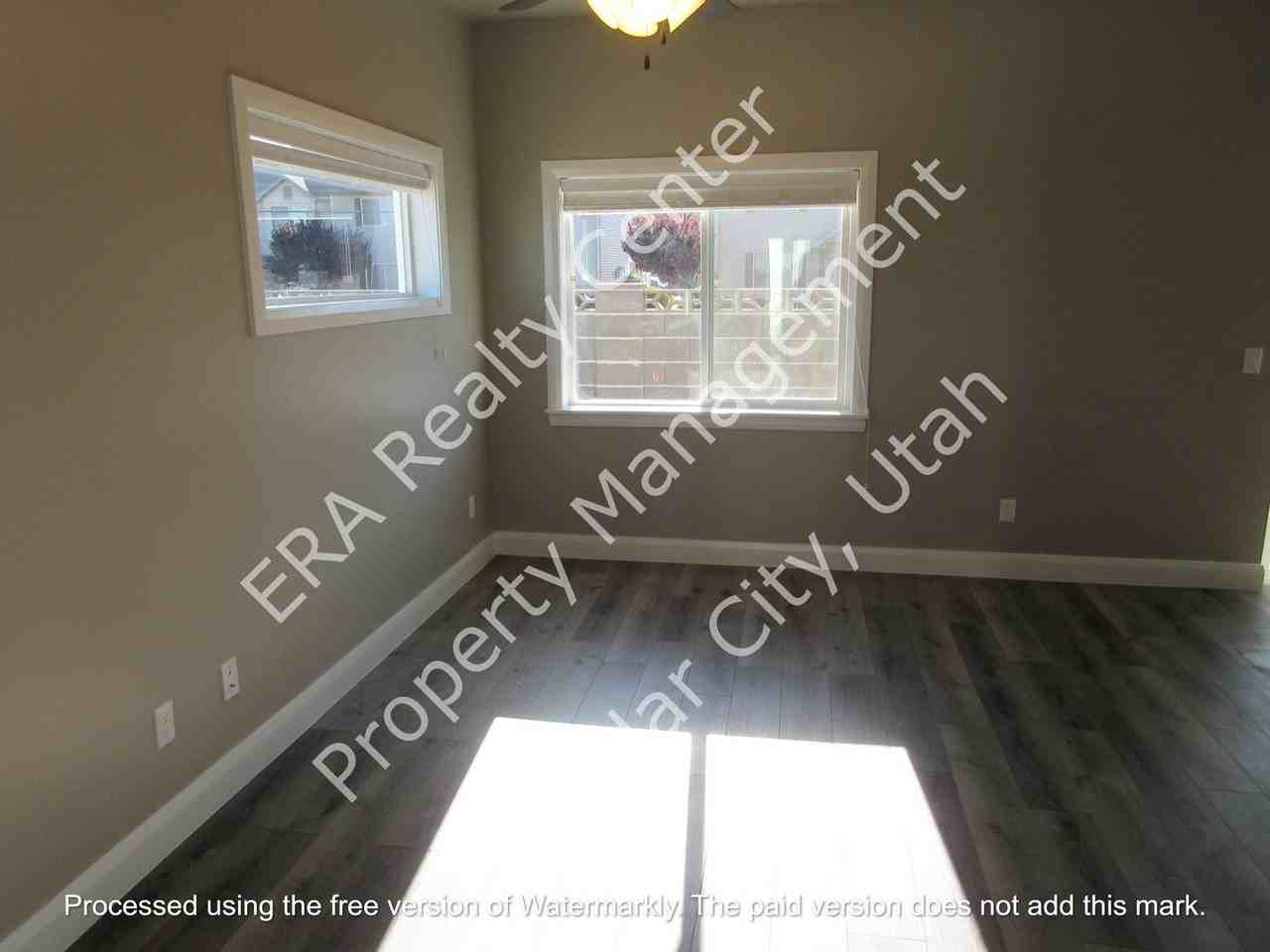 474 W 1425 N - Photo 5 of 20