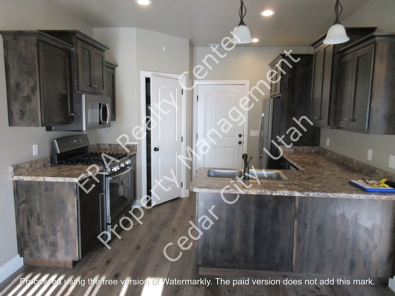 474 W 1425 N - Photo 7 of 20