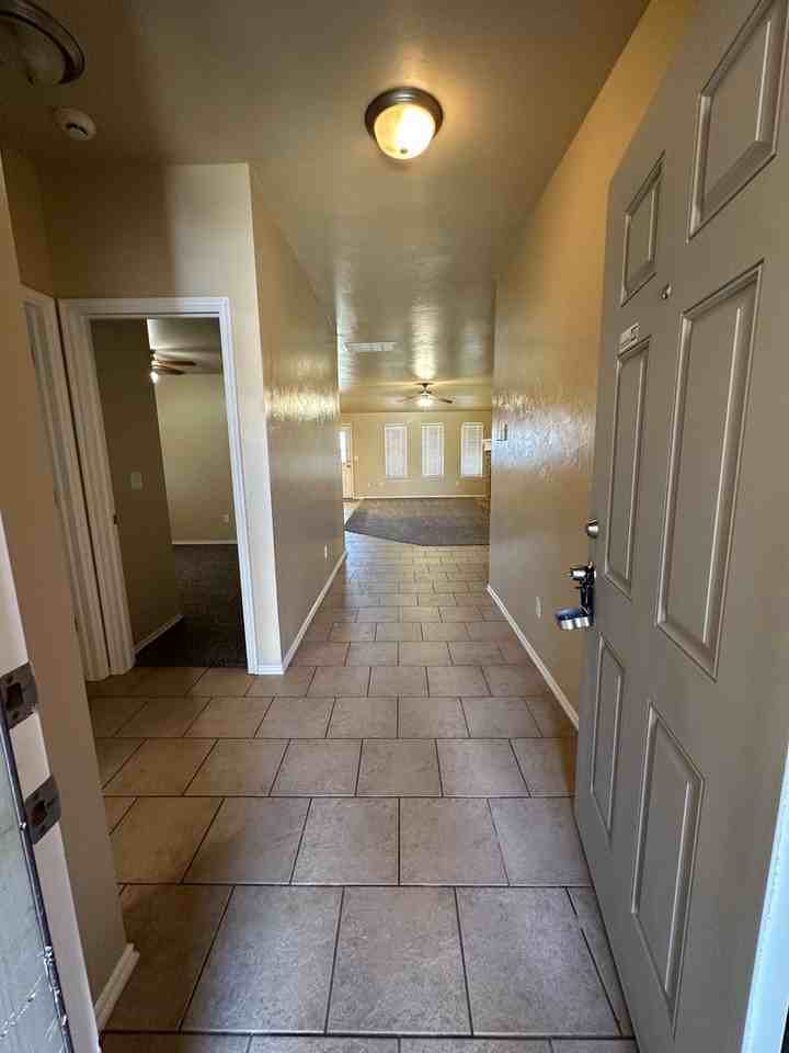 4516 Se 79th St - Photo 6 of 50