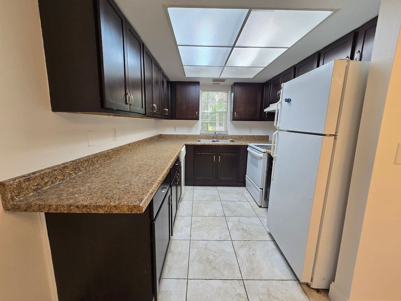 5324 Desoto Pl #A - Photo 7 of 21