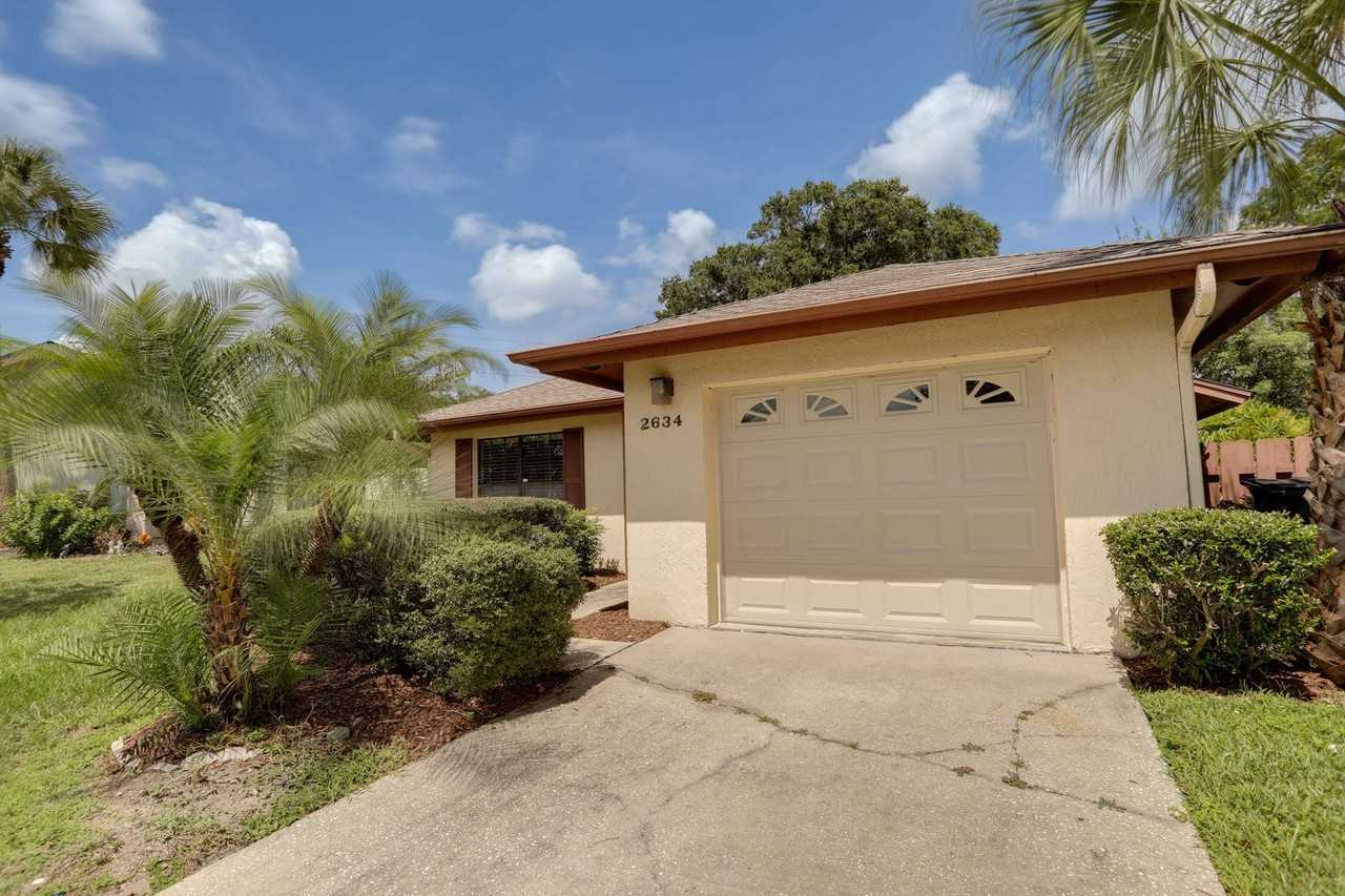 2634 Shadybranch Dr - Photo 2 of 18