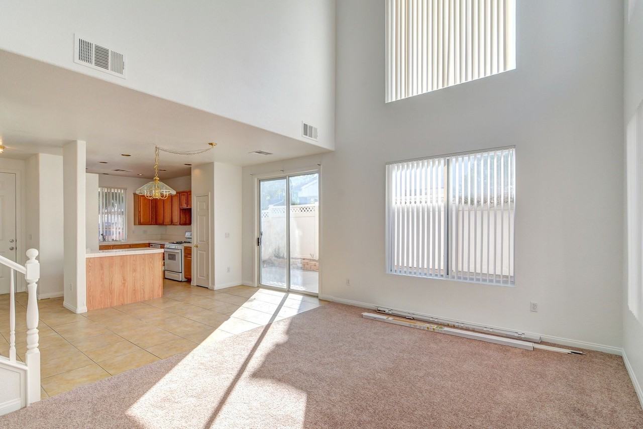 6180 Bridgeport Hills Ave - Photo 3 of 15