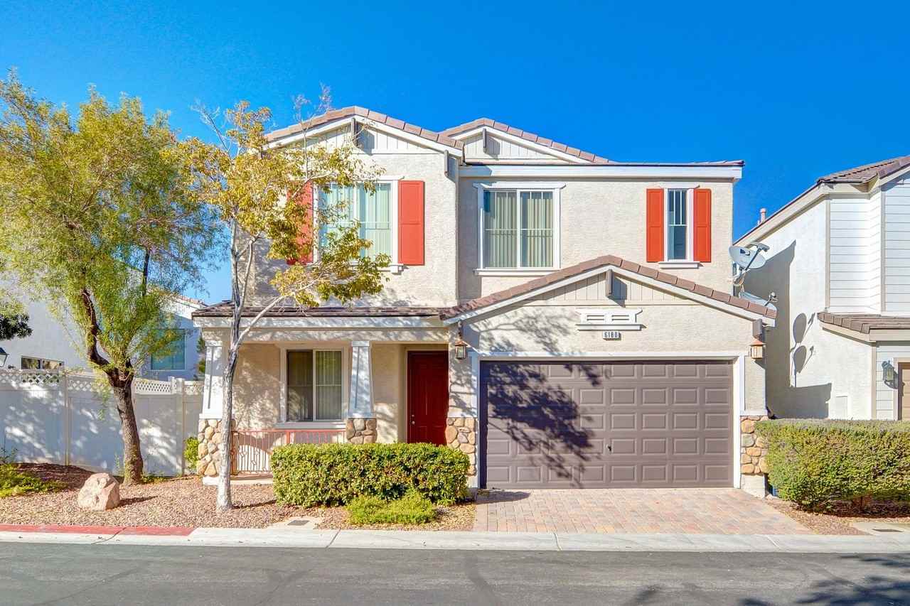 6180 Bridgeport Hills Ave - Photo 4 of 15