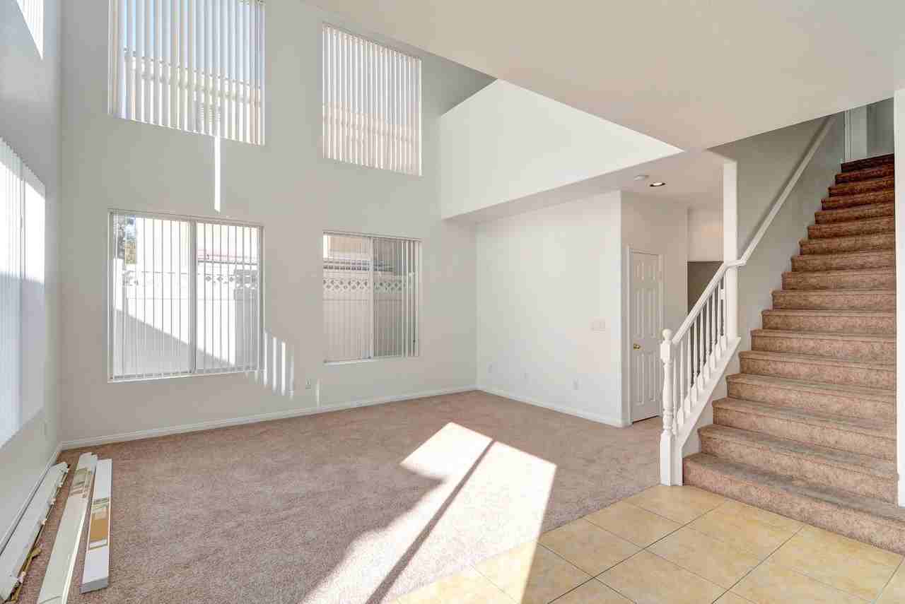 6180 Bridgeport Hills Ave - Photo 2 of 15