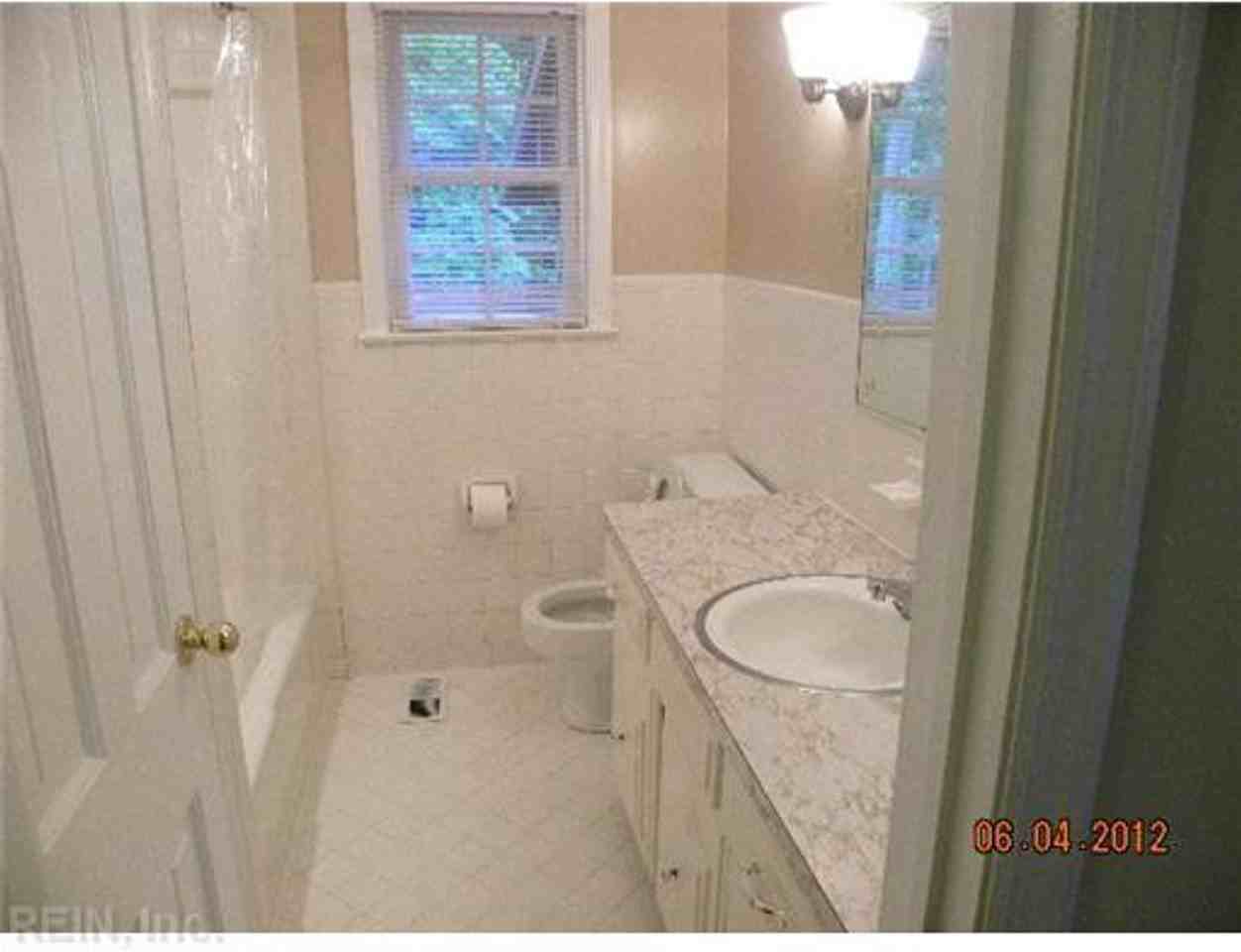 100 Earl St - Photo 7 of 15