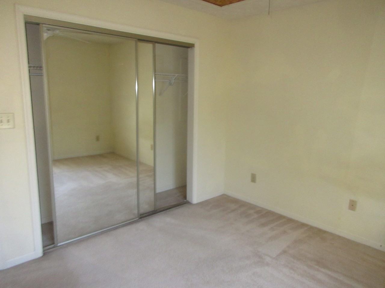346 Wells Ct - Photo 4 of 4