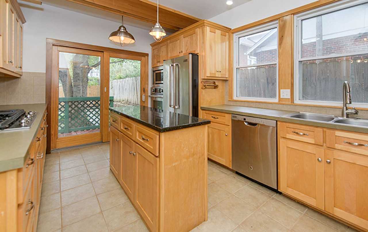 1041 S 48th St - Photo 6 of 19