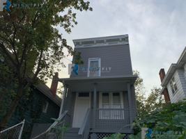 featured image of 957 Fairbanks Ave