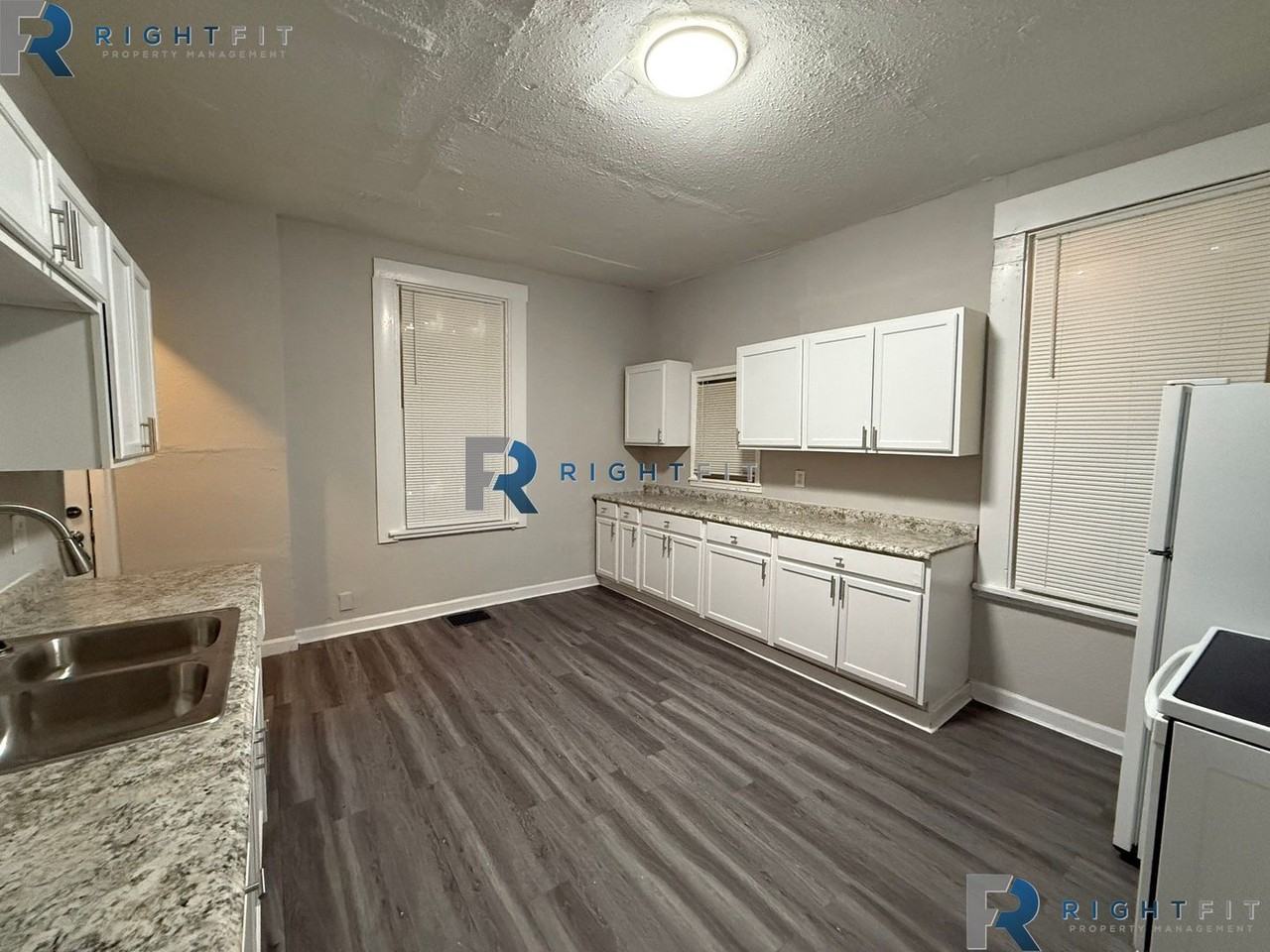 957 Fairbanks Ave - Photo 5 of 16