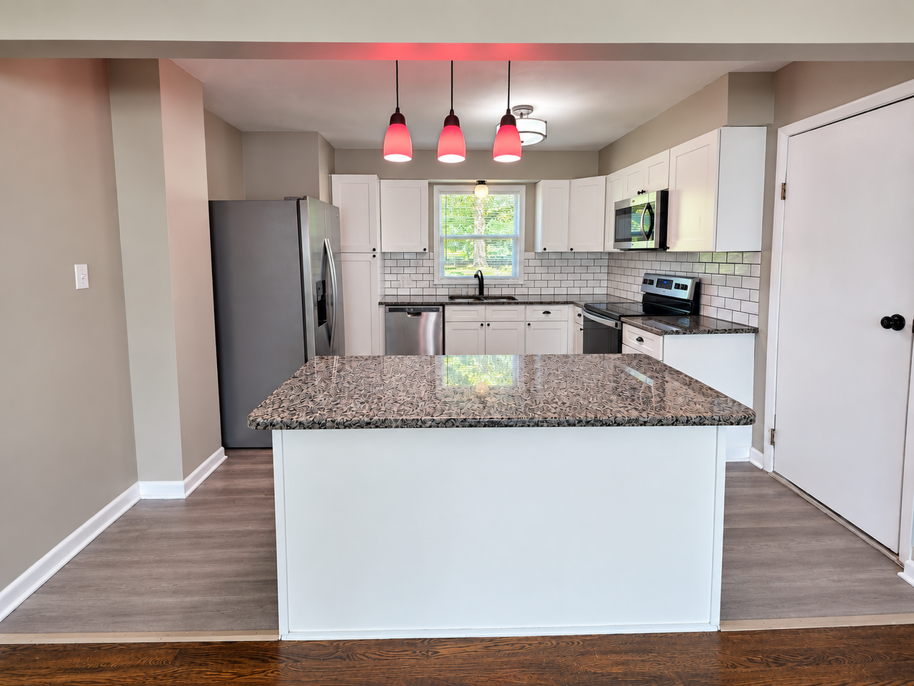 6912 Laurel Ave - Photo 6 of 15