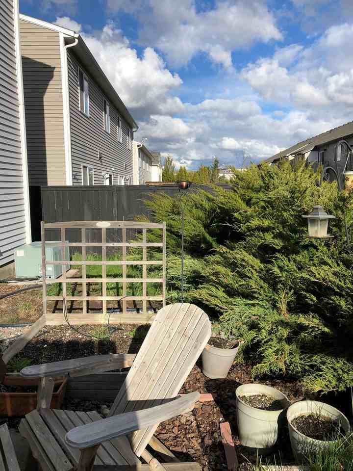 257 Nw Clay Ct - Photo 2 of 5